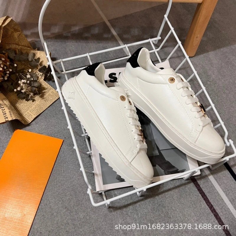 Louis Vuitton Sneakers Low-Top Monogram Leather with LV Charm — Black Diamond