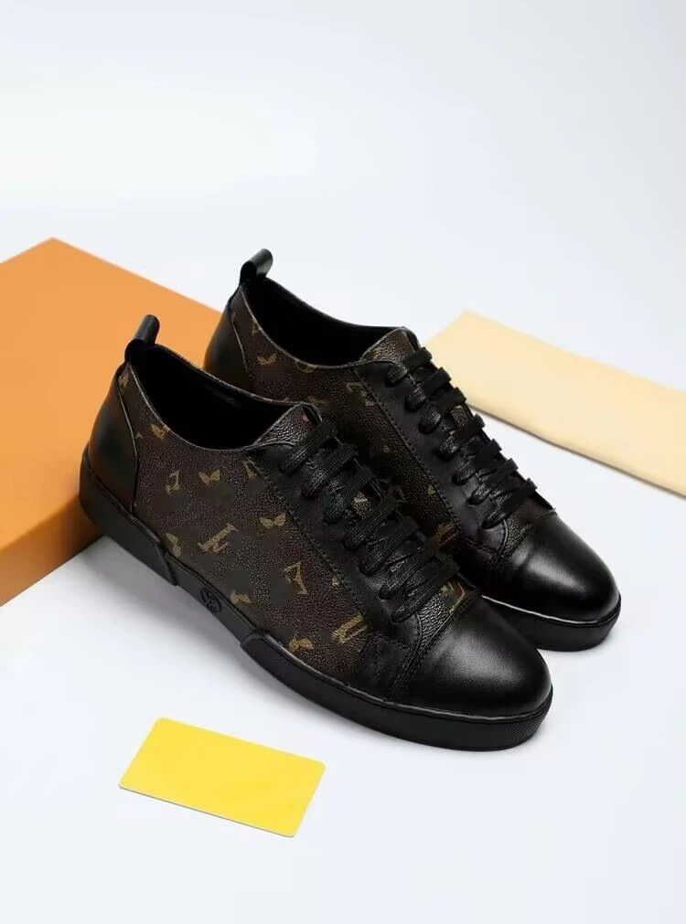 Unbranded Sneakers Low-Top Lace-Up Monogram-Pattern — Figure 1