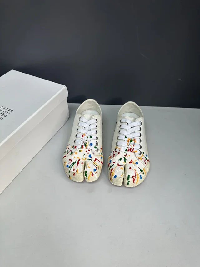 Maison Margiela Sneakers Tabi split-toe canvas low-top product detail image 35