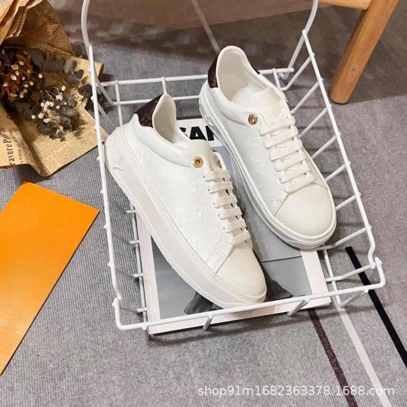 Louis Vuitton Sneakers Low-Top Monogram Leather with LV Charm — Brown