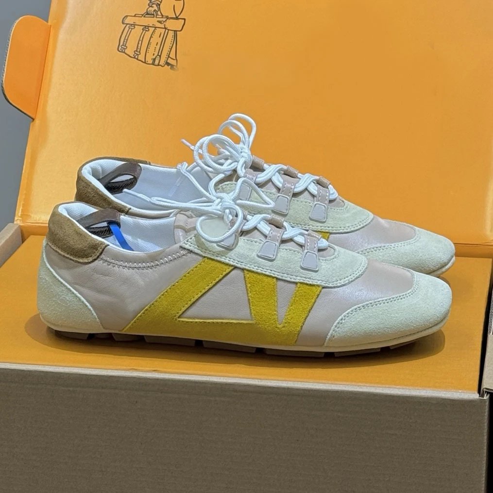 Unbranded Sneakers Low-Top Lace-Up with V-Shaped Side Appliqué — Yellow