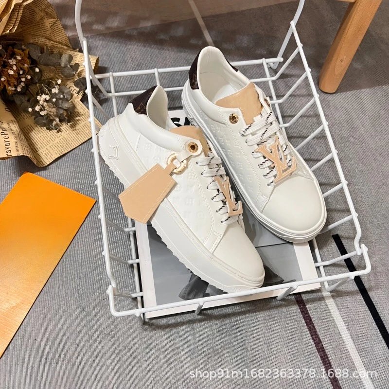 Louis Vuitton Sneakers Low-Top Monogram Leather with LV Charm — Khaki Square Label