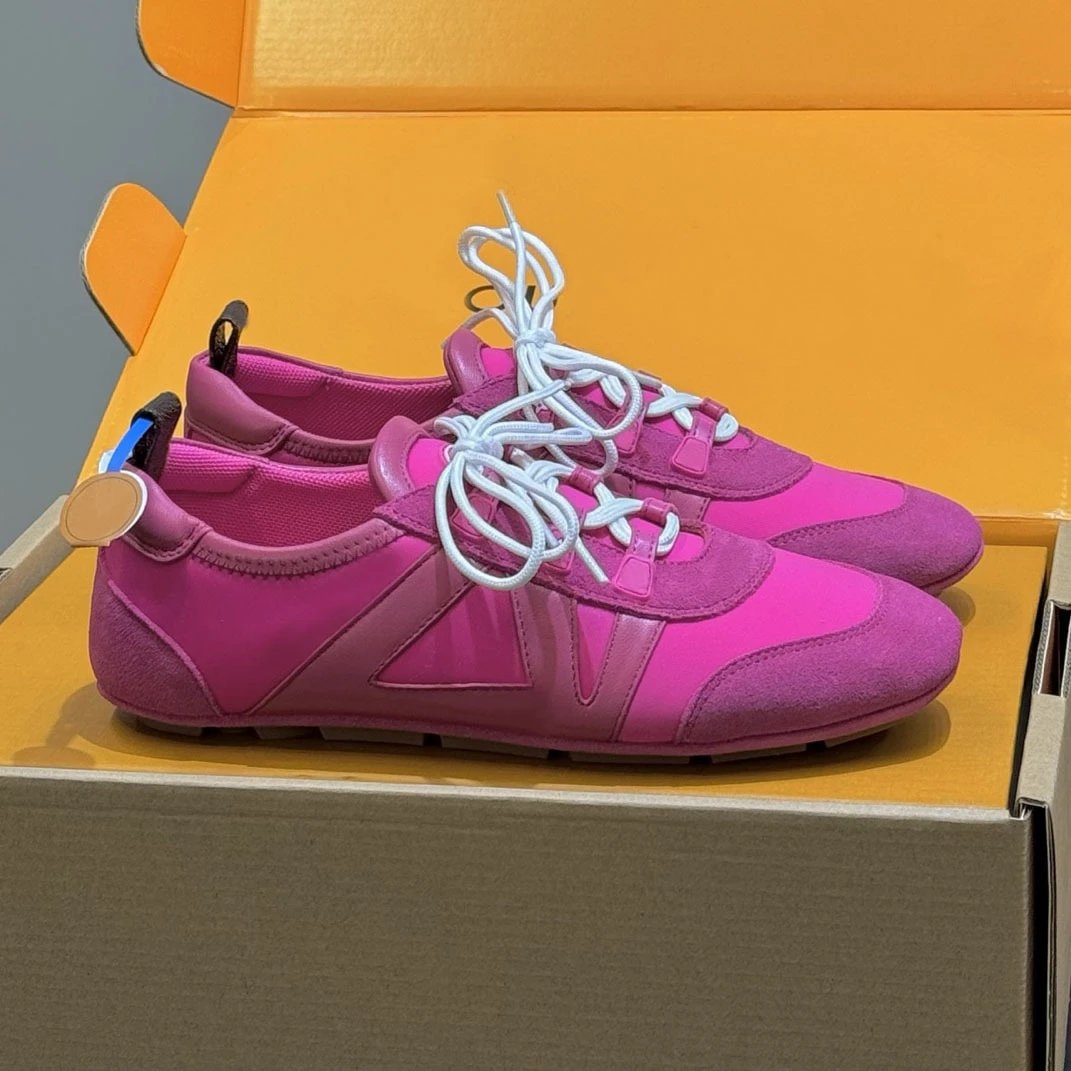 Unbranded Sneakers Low-Top Lace-Up with V-Shaped Side Appliqué — Rose red
