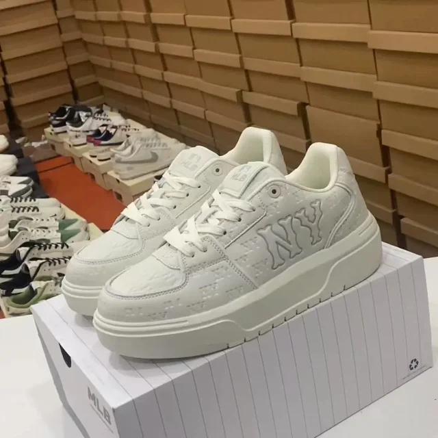 MLB Sneakers Low-Top Chunky Logo product detail image 4