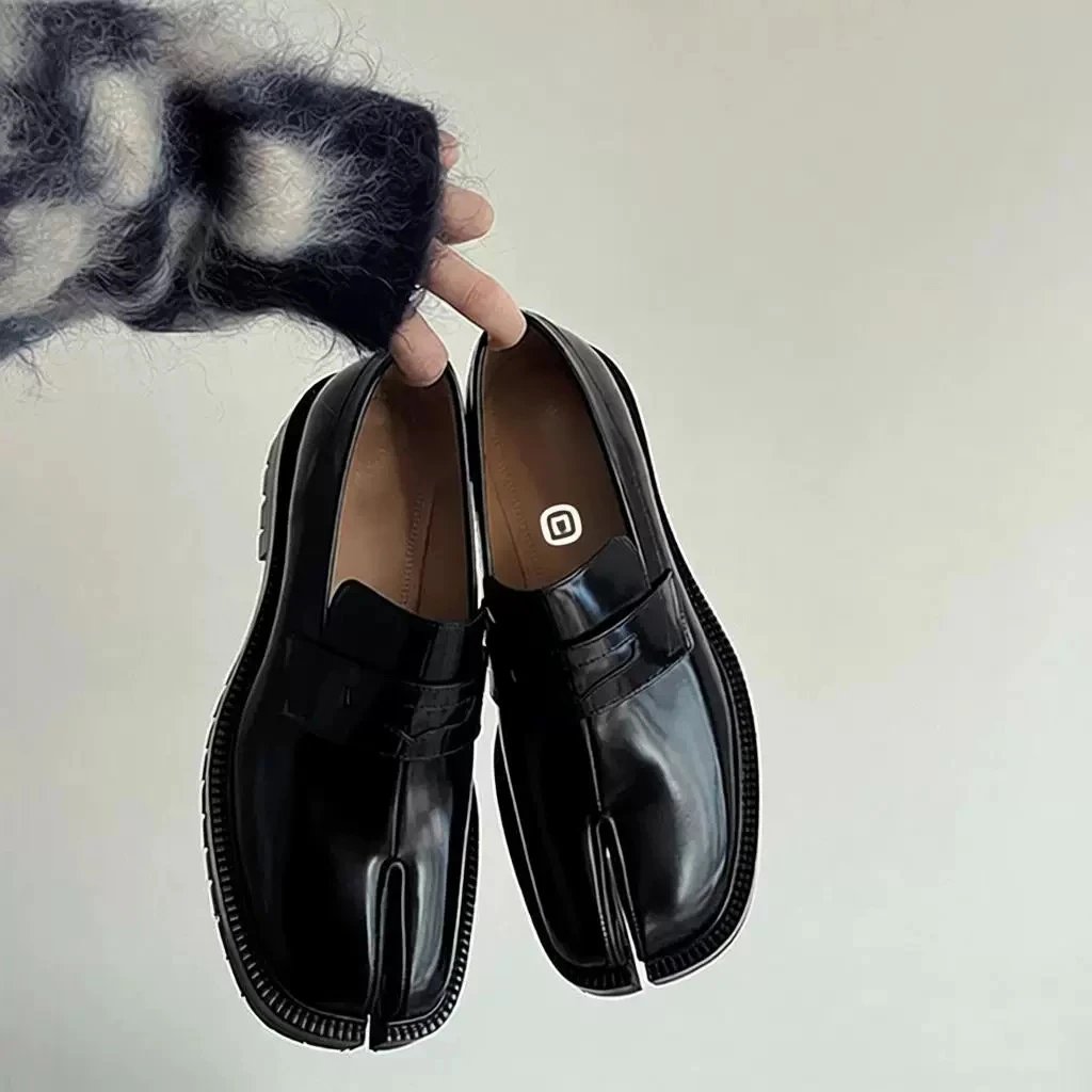 Unbranded Leather Shoes Glossy Split-Toe Penny Loafers — 35
