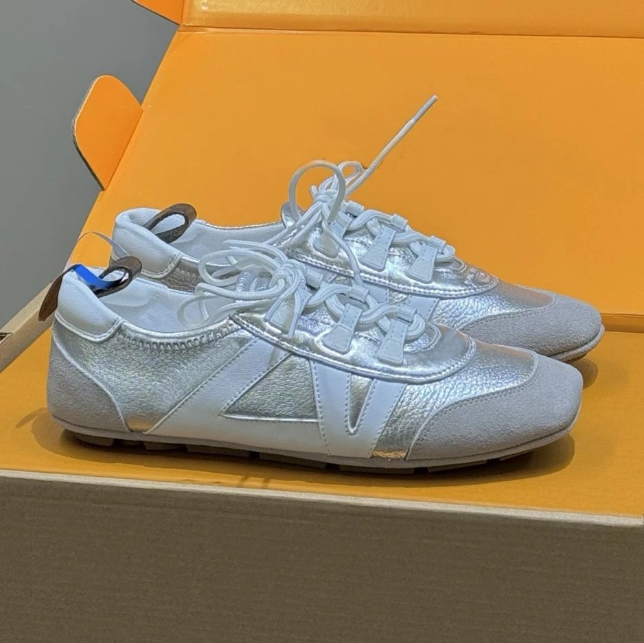 Unbranded Sneakers Low-Top Lace-Up with V-Shaped Side Appliqué — Silver