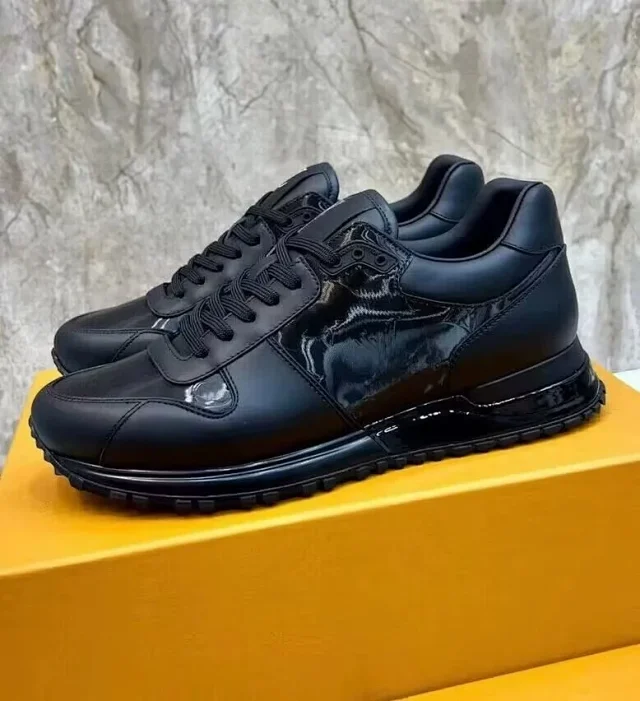 Louis Vuitton Sneakers Low-Top Lace-Up Monogram product detail image 17