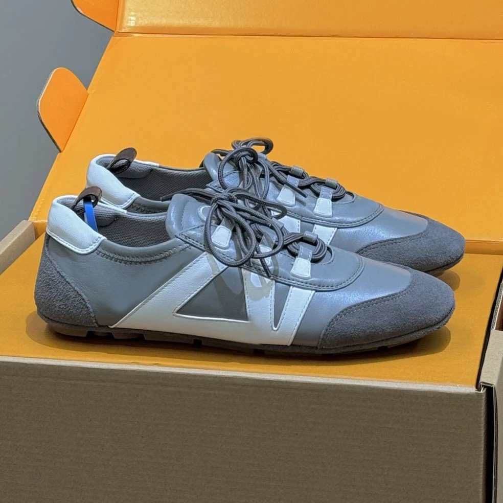 Unbranded Sneakers Low-Top Lace-Up with V-Shaped Side Appliqué — Lead color