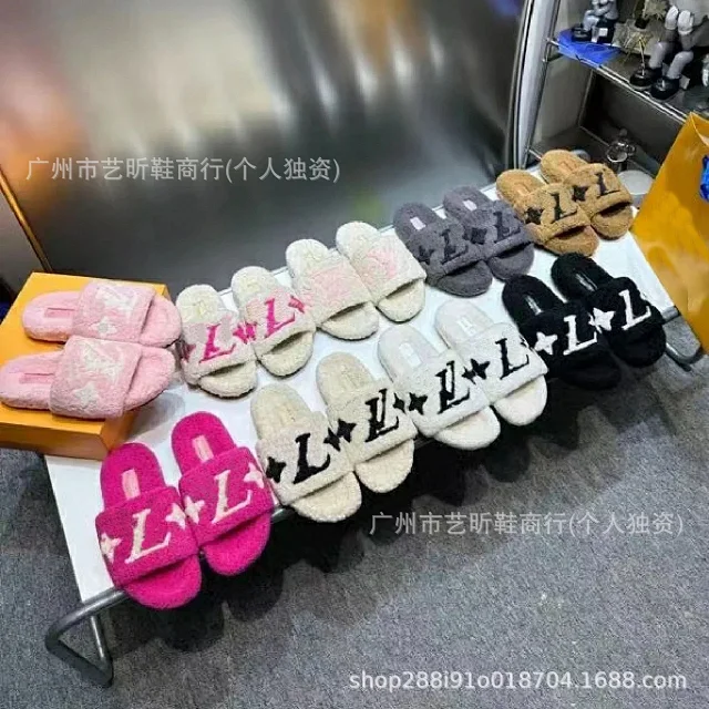 Louis Vuitton Slippers Faux Fur Logo Slide product detail image 1