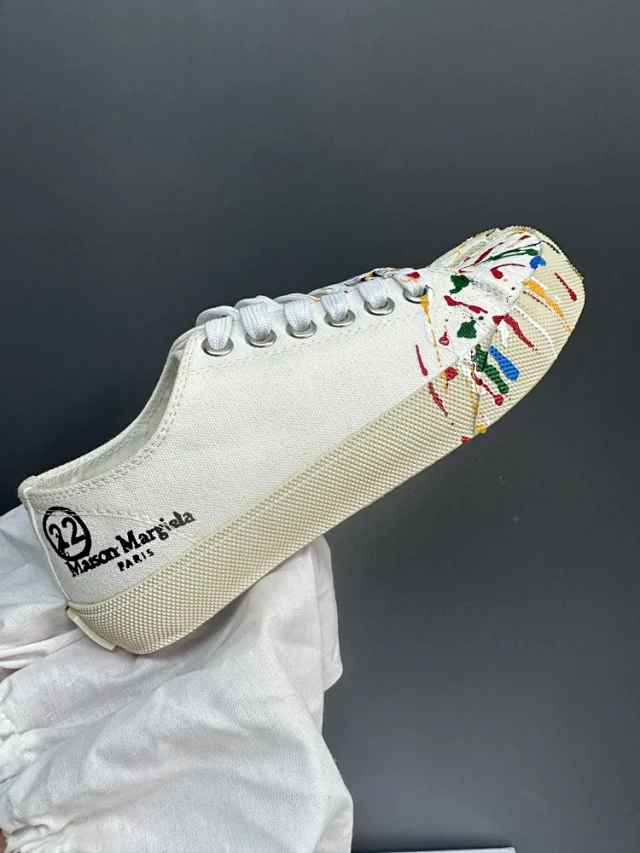 Maison Margiela Sneakers Tabi split-toe canvas low-top product detail image 38