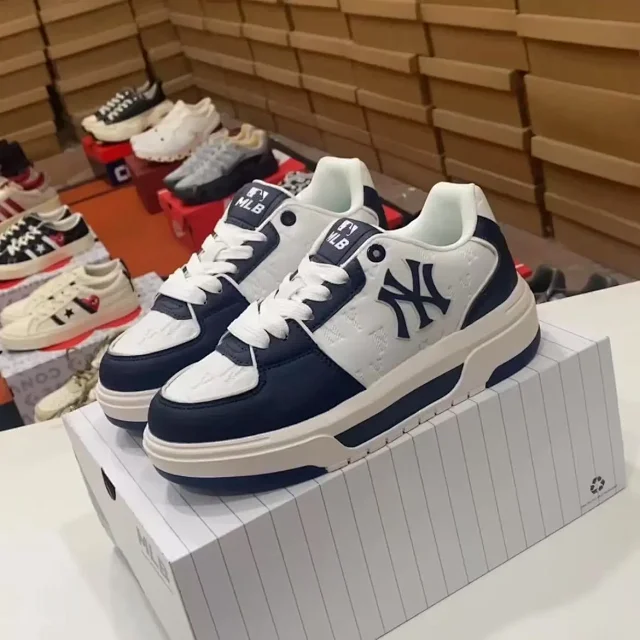 MLB Sneakers Low-Top Chunky Logo product detail image 23