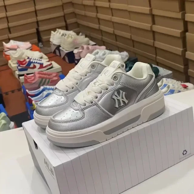 MLB Sneakers Low-Top Chunky Logo product detail image 9