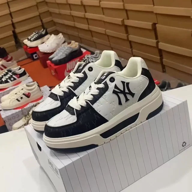 MLB Sneakers Low-Top Chunky Logo product detail image 20
