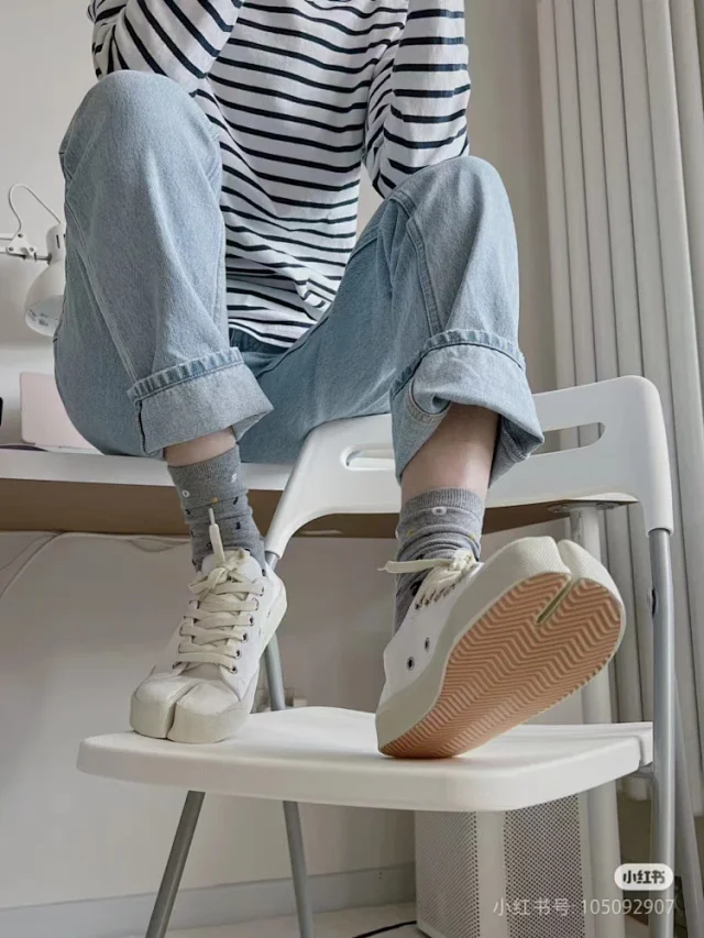 Maison Margiela Sneakers Tabi split-toe canvas low-top product detail image 4