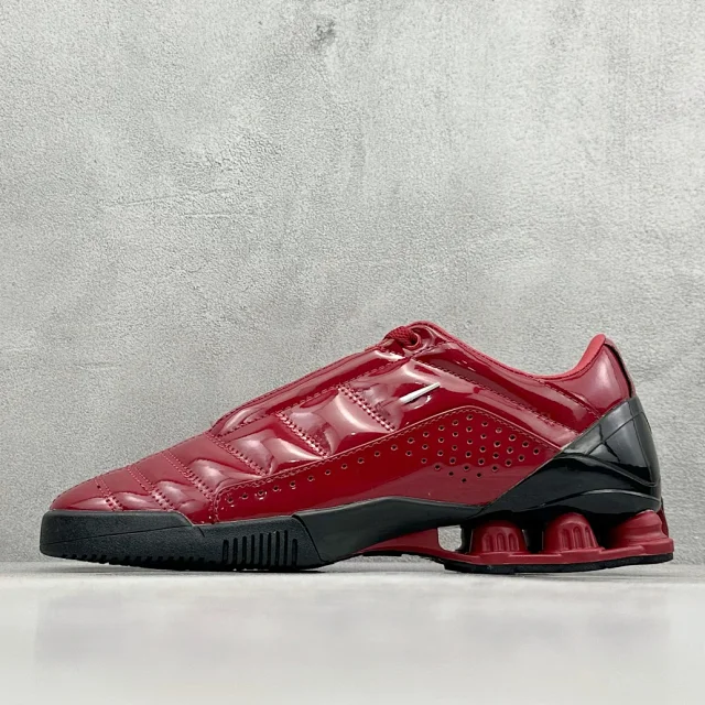 Unbranded Sneakers Low-top glossy quilted with perforated side panels and column-cushioned heels product detail image 3