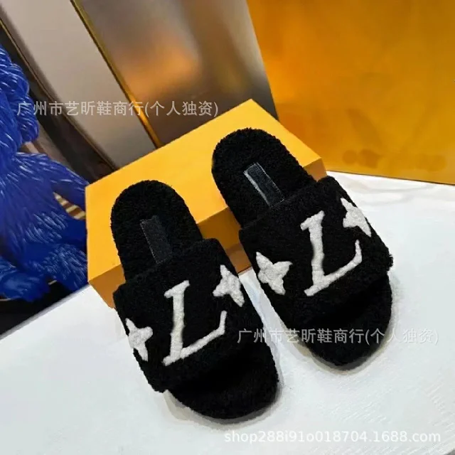 Louis Vuitton Slippers Faux Fur Logo Slide product detail image 3