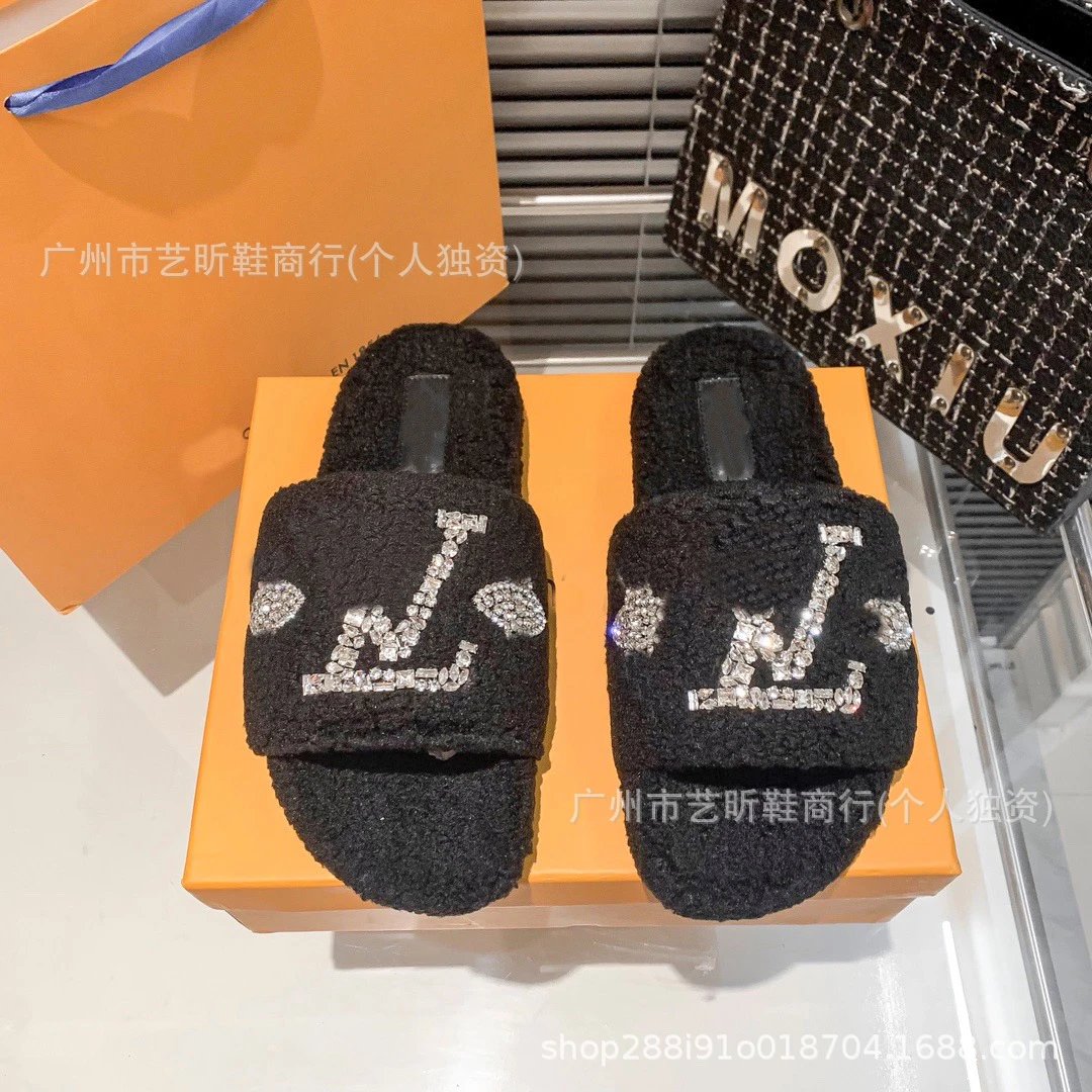 Louis Vuitton Slippers Faux Fur Logo Slide — Black diamond