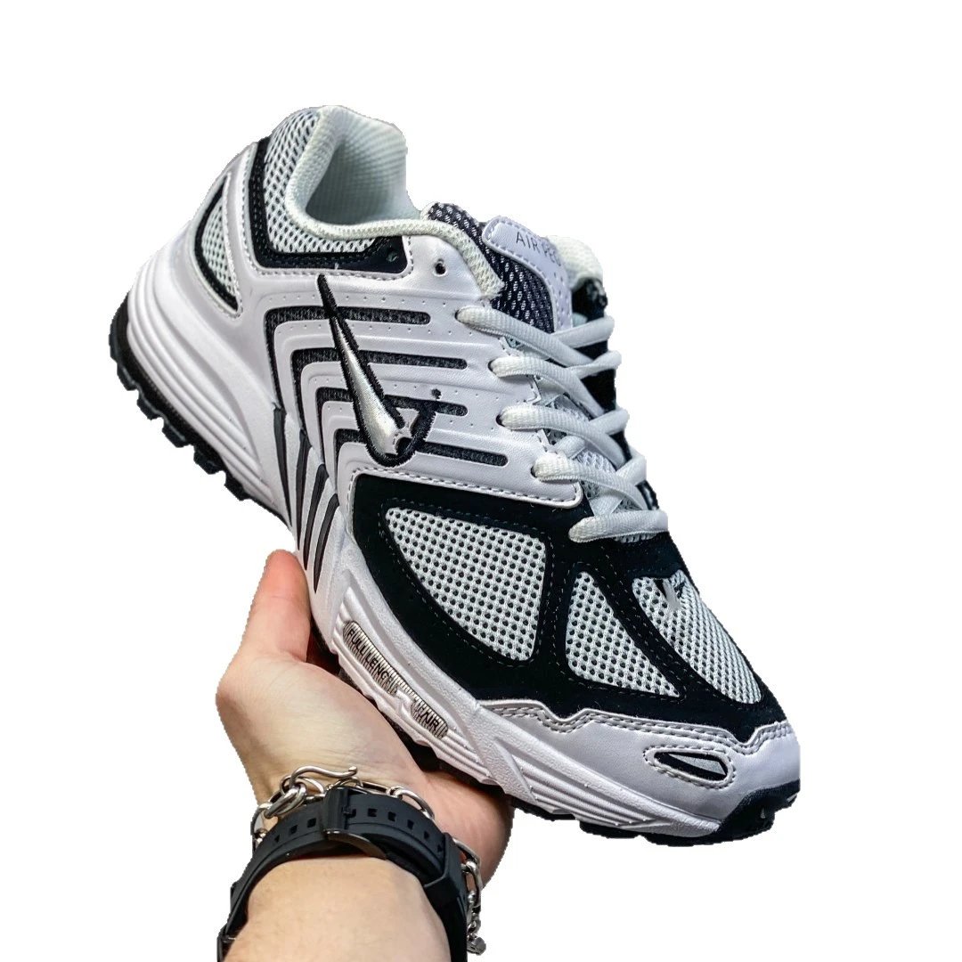 Nike Sneakers Mesh running with layered overlays image 5