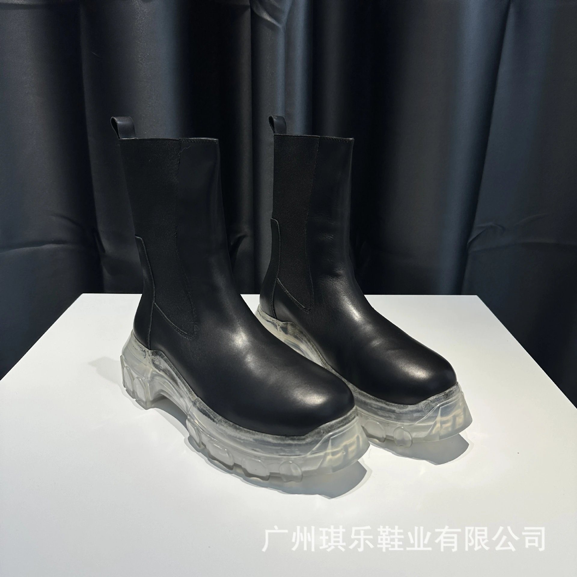 Unbranded Boots Chelsea with Chunky Sculpted Sole — Black-faced Octopus Clear-soled elasto boots