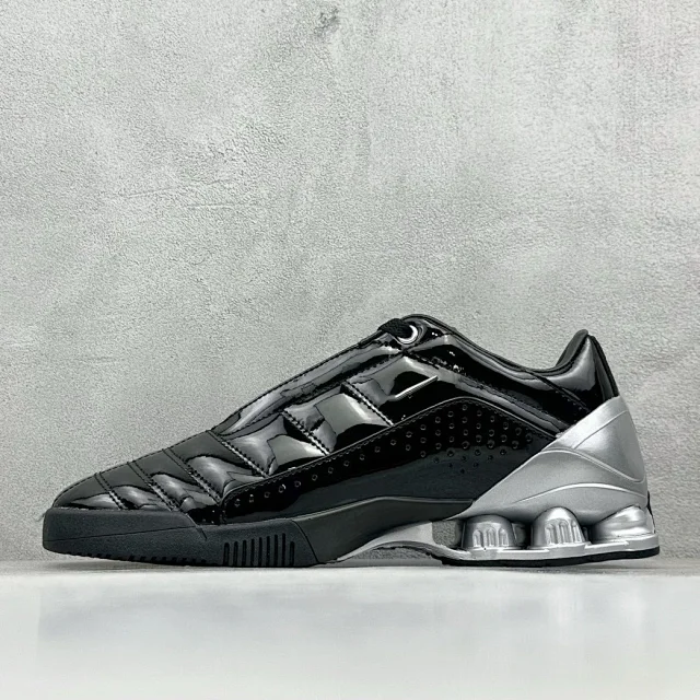 Unbranded Sneakers Low-top glossy quilted with perforated side panels and column-cushioned heels product detail image 2