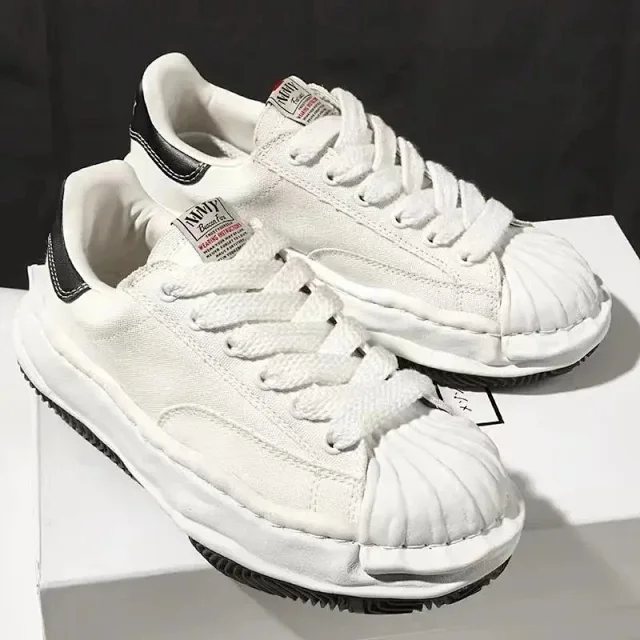 Maison Mihara Yasuhiro Sneakers Distressed Canvas Low-Top product detail image 18