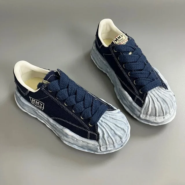 Maison Mihara Yasuhiro Sneakers Distressed Canvas Low-Top product detail image 5
