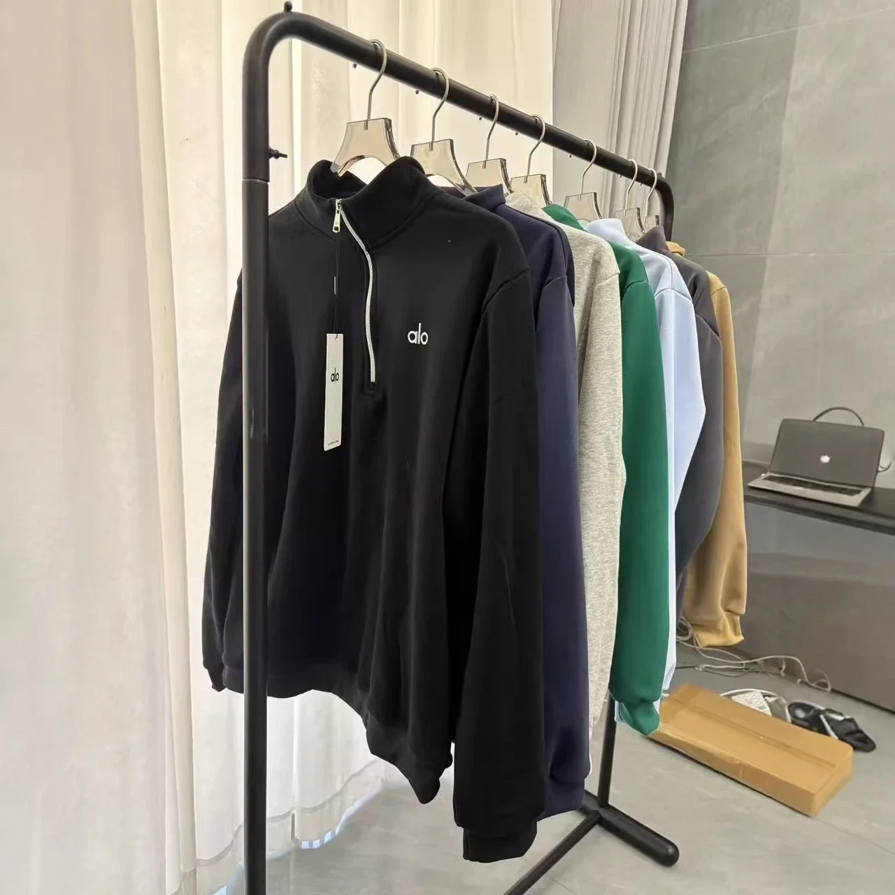 Alo Yoga Half-Zip Stand-Collar Sweatshirt