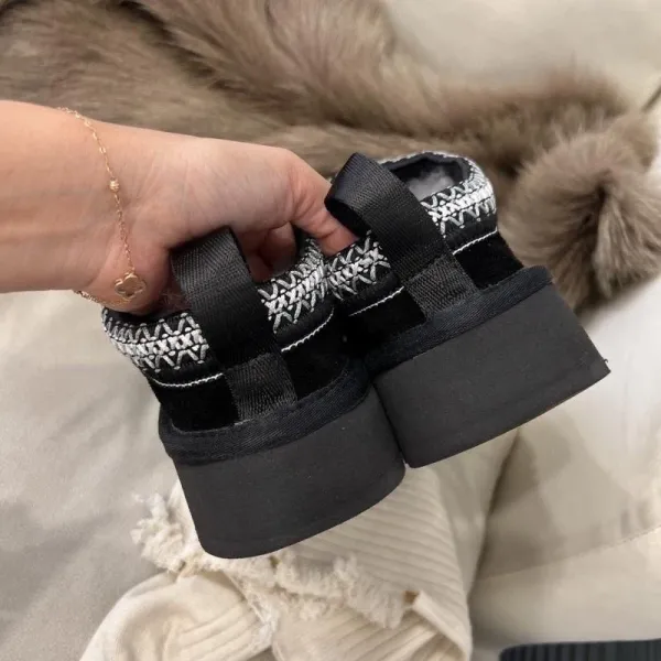 UGG Tasman Black Shearling-Lined Slipper Boots - 38
