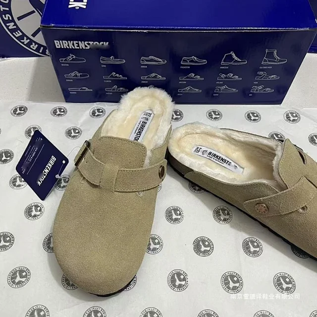 Birkenstock Slippers Boston Shearling Buckle Mules product detail image 8