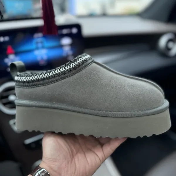 UGG Tasman Black Shearling-Lined Slipper Boots - 28