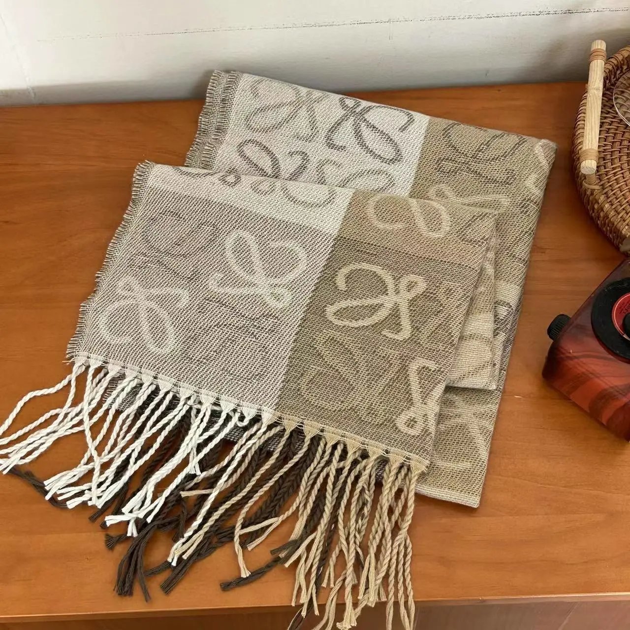 Cashmere Check Scarf photo 6