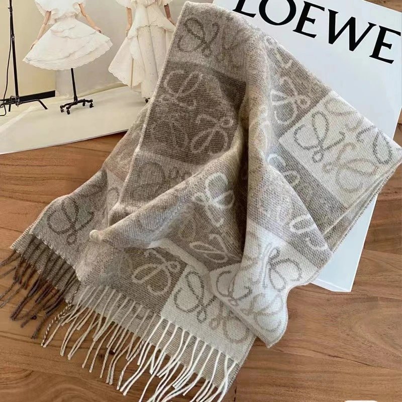 Cashmere Check Scarf photo 2