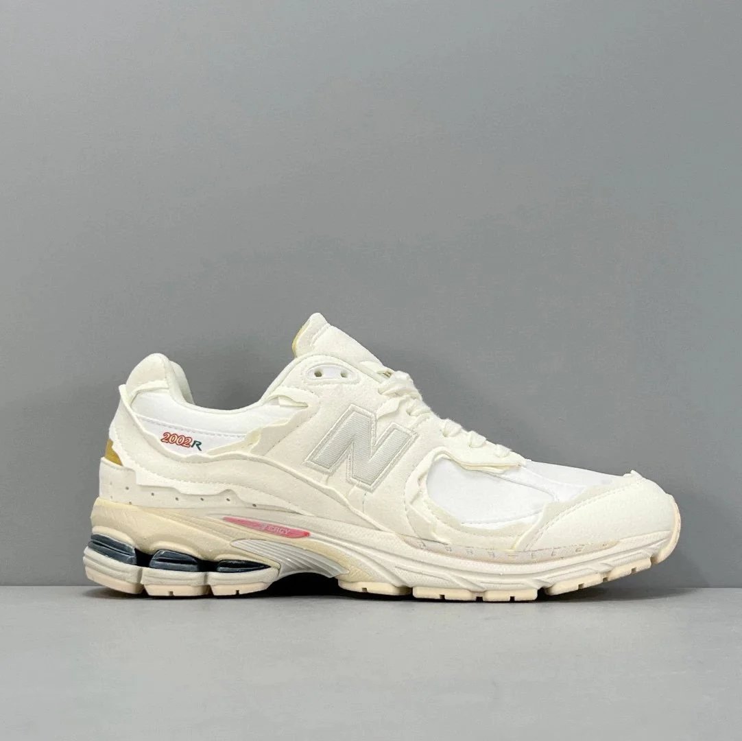 NB2002RDC Deconstructed Sea Salt White