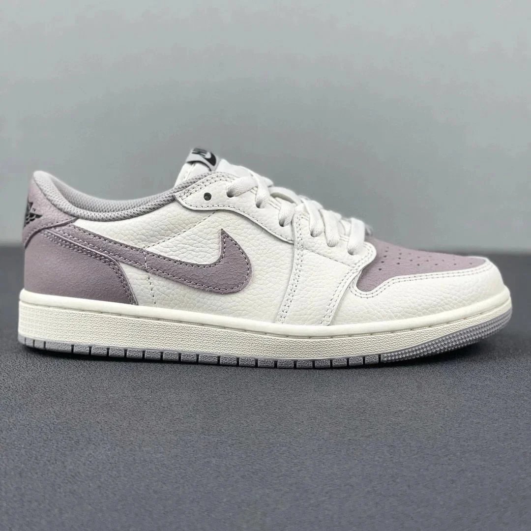 AJ1 low OG white gray