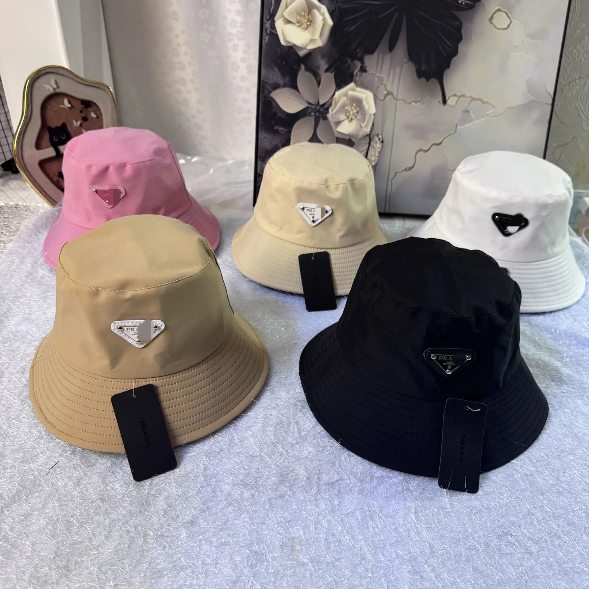 2025倒三角字母正确版时尚休闲百搭韩版显脸小遮阳渔夫帽