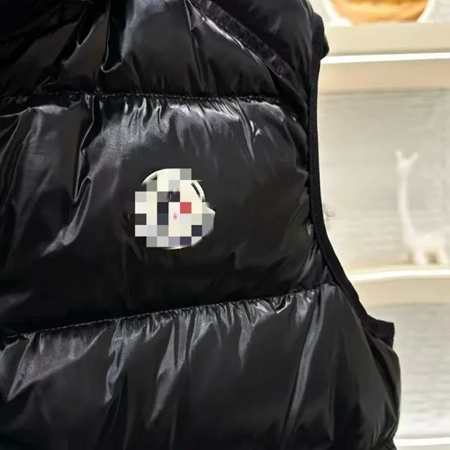 Moncler Vests Quilted puffer vest with detachable hood product detail image 6