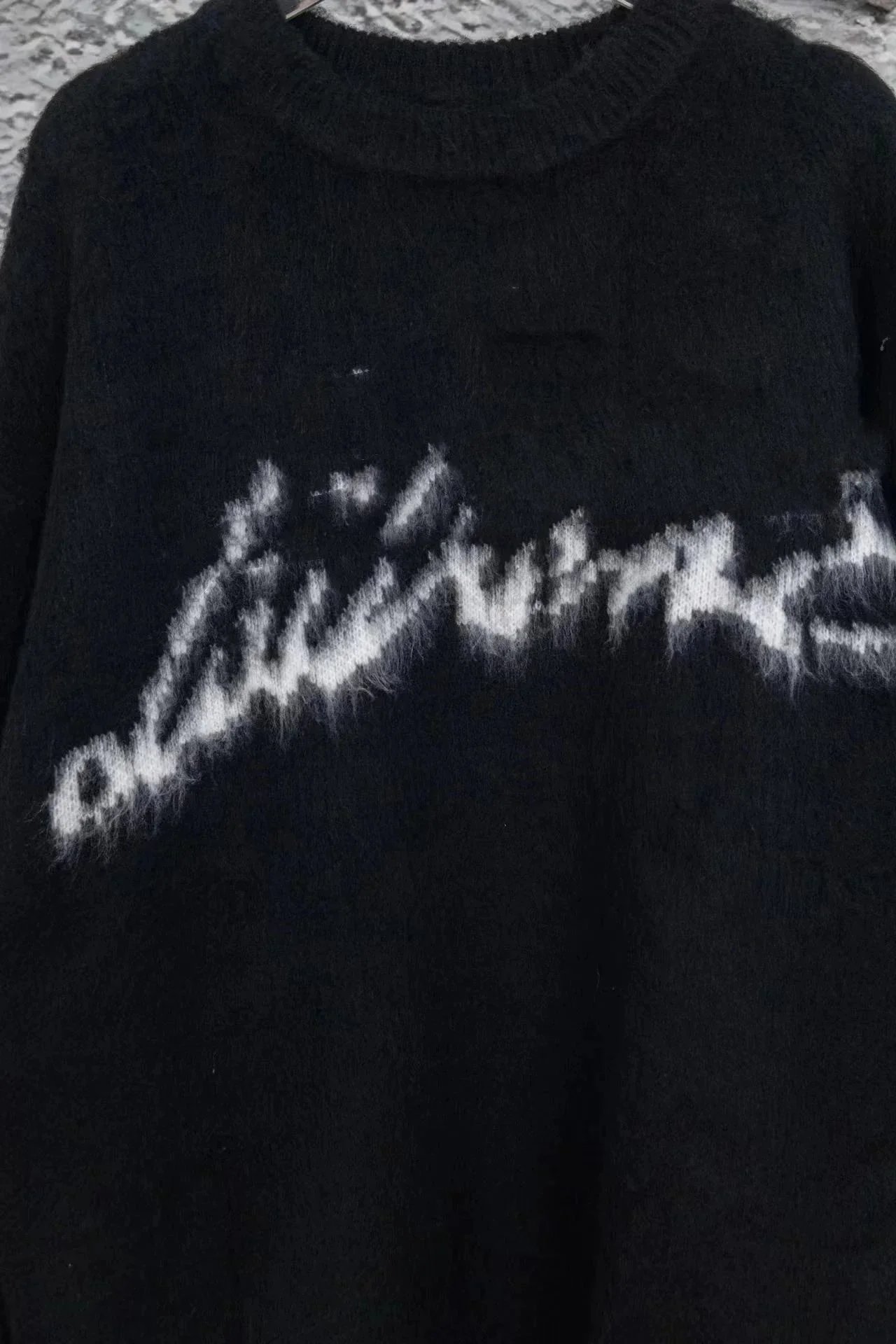 S Letter Graffiti Crew Neck Sweater photo 4