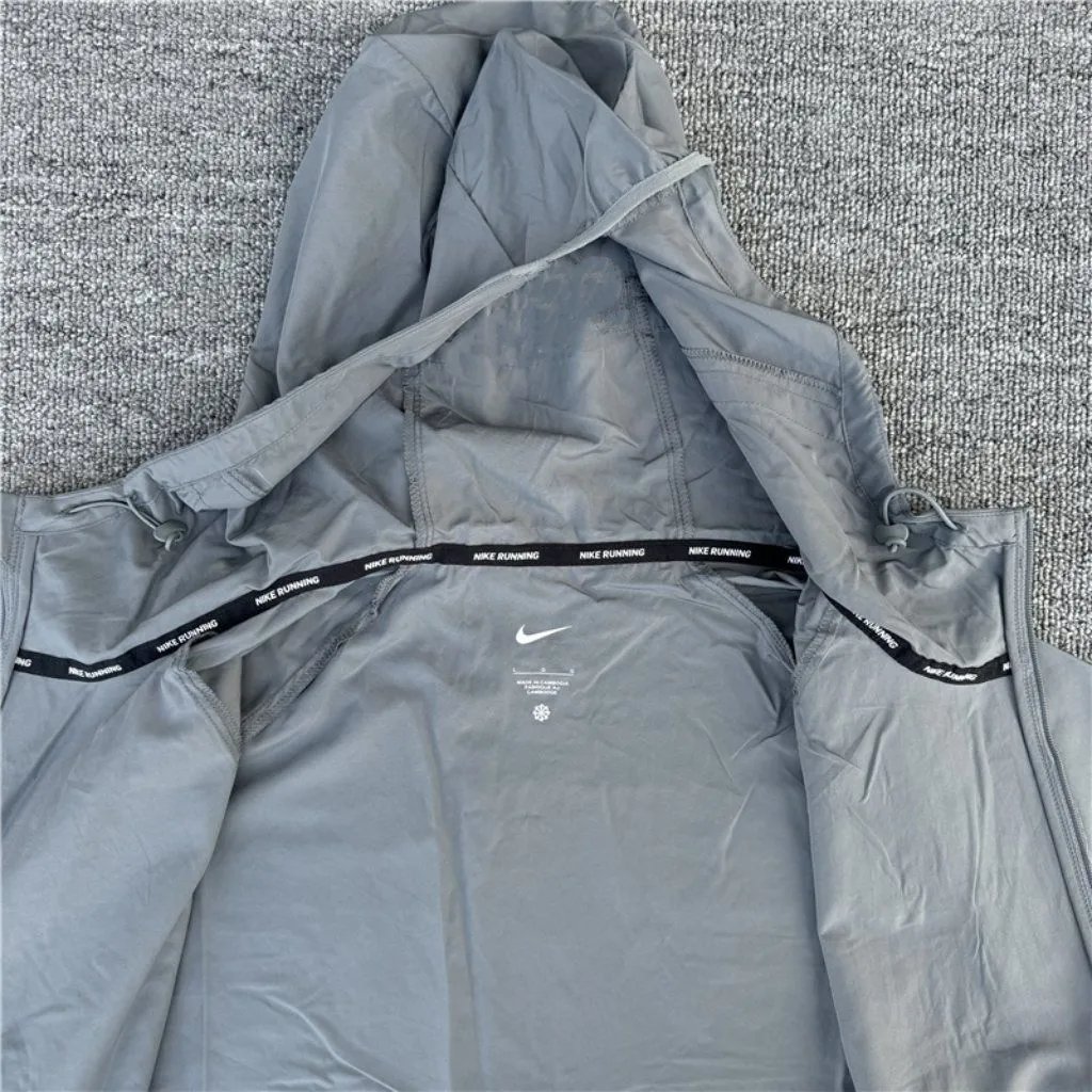 Nike Windrunner Black Windbreaker - 19