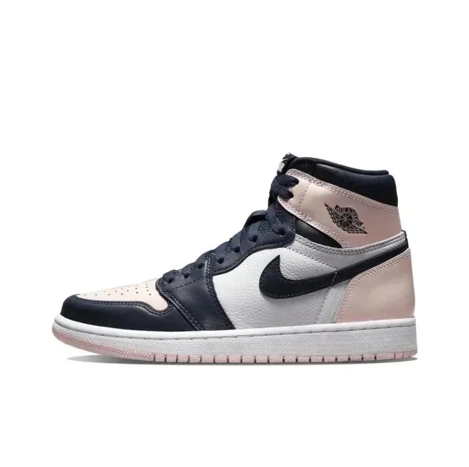 Female chewing gum with black pink toes