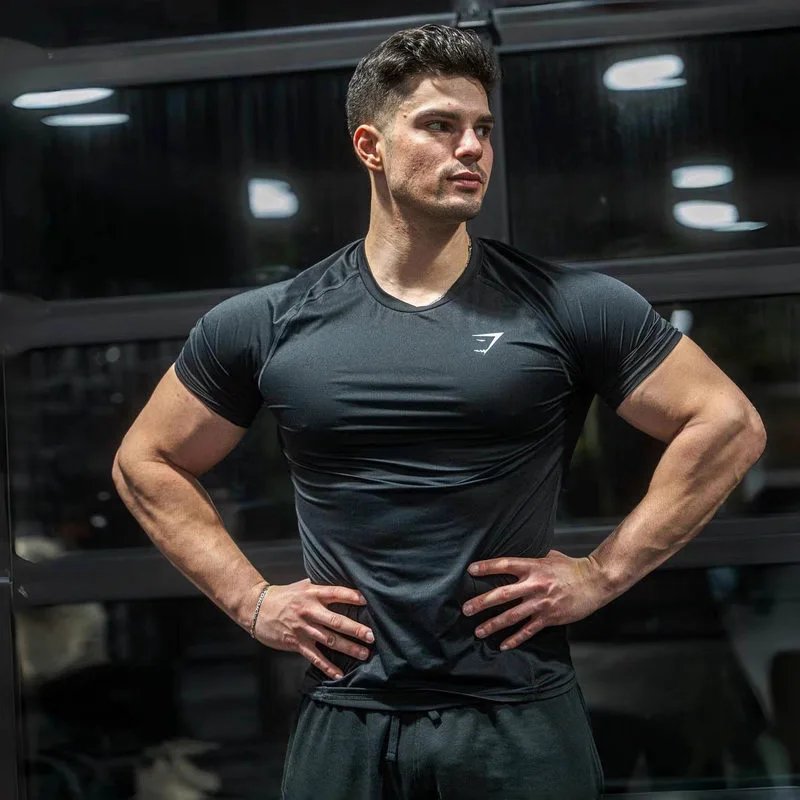 Gym quick drying tight fitting elastic short sleeved sports and fitness training men's T-shirt