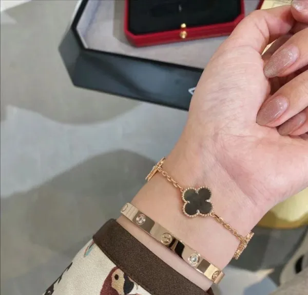 Cartier Love Bracelet Rose Gold with Diamonds Bracelet Jewelry - 10