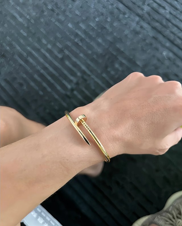 Cartier bracelets: seller detail photo 9
