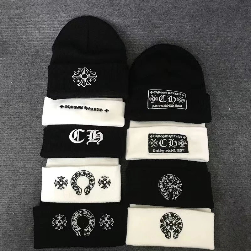 Design Floral Embroidered Beanie Black - 2