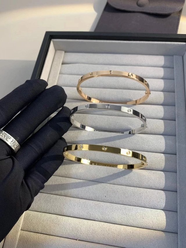 Cartier Bracelet: seller detail photo 10