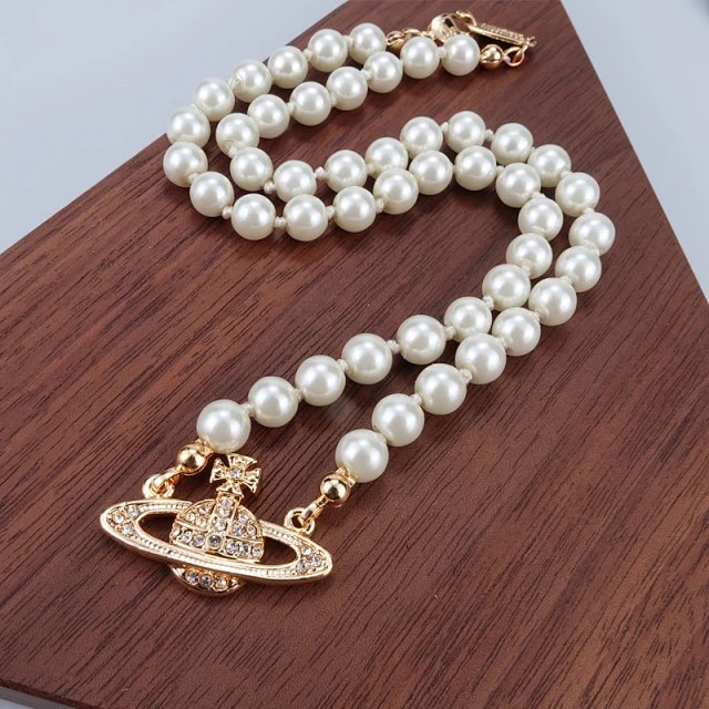 Vivienne Westwood Necklace: seller detail photo 9