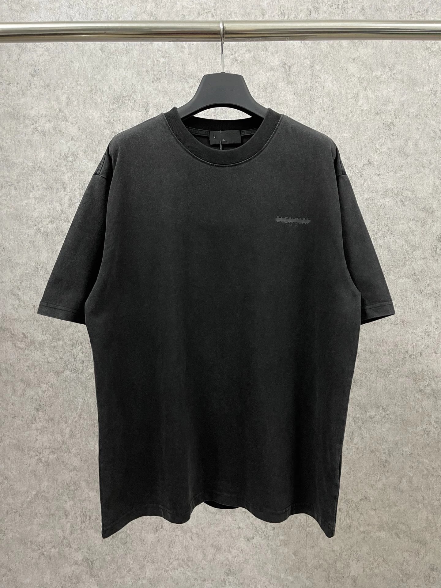 Wash water black (letter seal print)