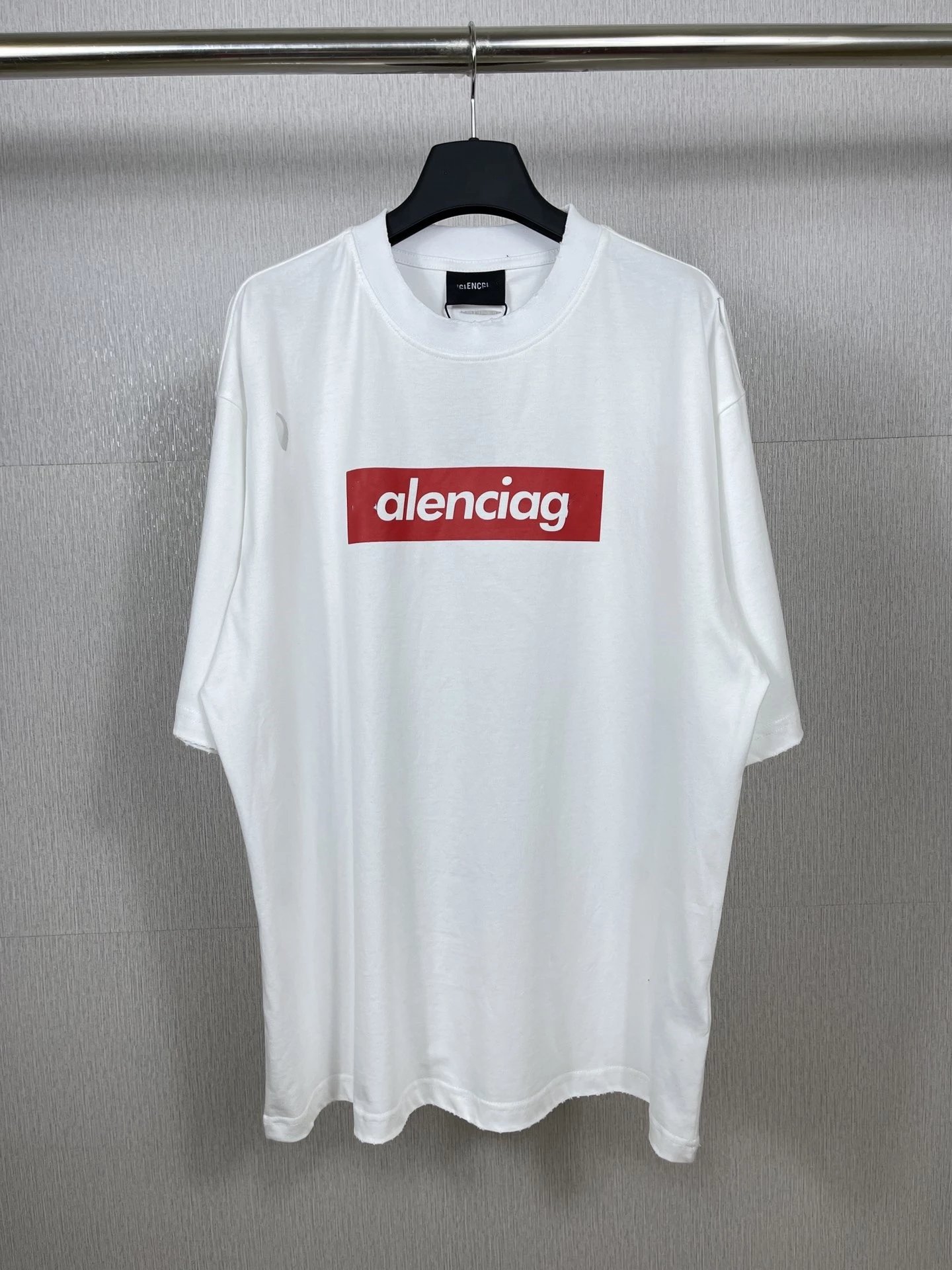 White (letter logo printed back worn out and worn out)