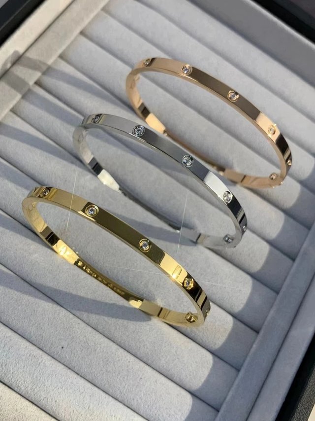 Cartier Bracelet: seller detail photo 9