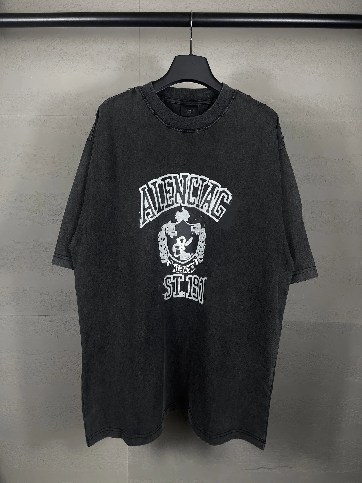 Water washed black (wheat ear scissors foam printing)