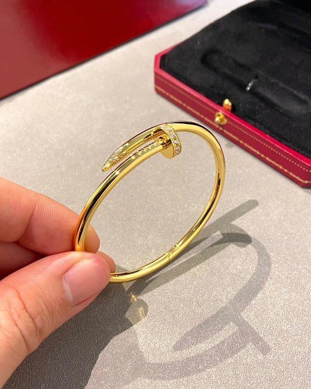 Cartier Bracelet: seller detail photo 1